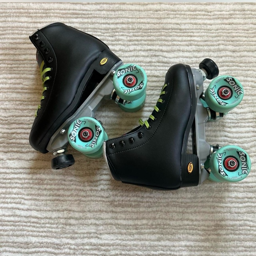 Sure-Grip Fame Sonic Outdoor
Roller Skates, 6 | black/teal